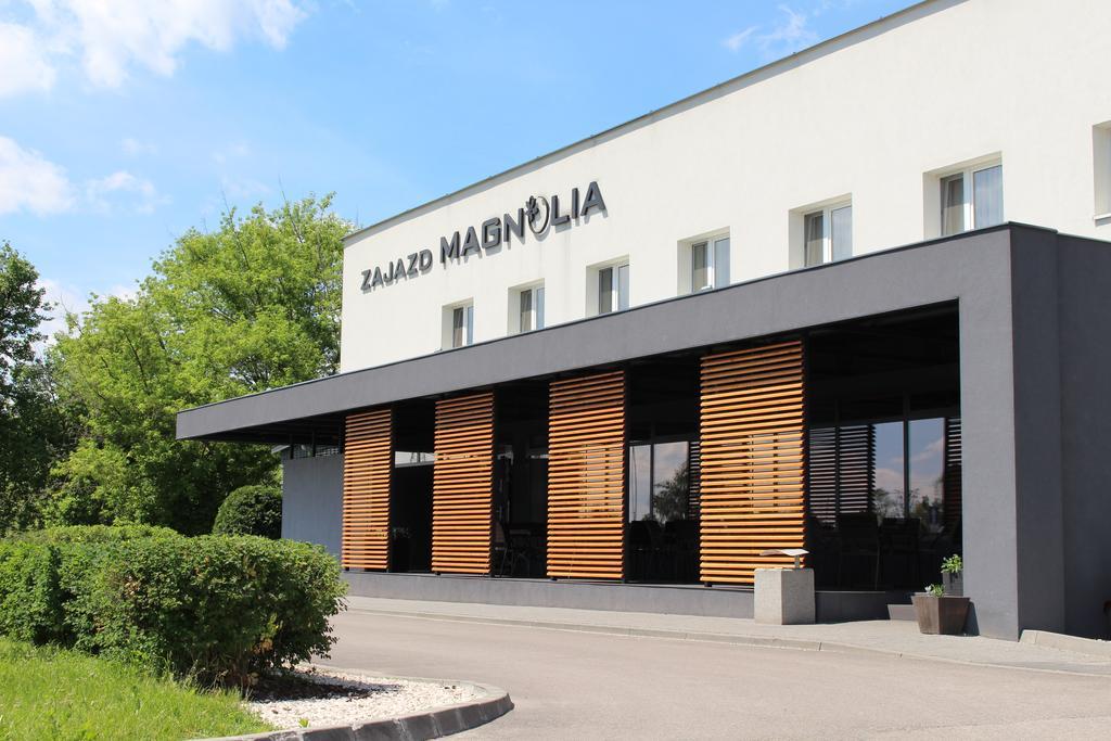 Zajazd Magnolia-Airport Modlin Pomiechowek Exterior photo